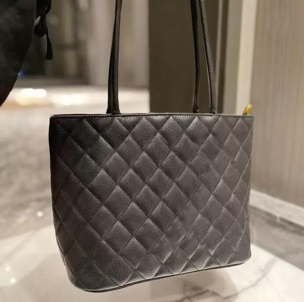 tz 2022 spring summer quilted classic vintage bags handle totes large capacity shoulder fashion calfskin caviar leather luxury designer hand
tz 2022 spring summer quilted classic vintage bags handle totes large capacity shoulder fashion calfskin caviar leather luxury designer hand
