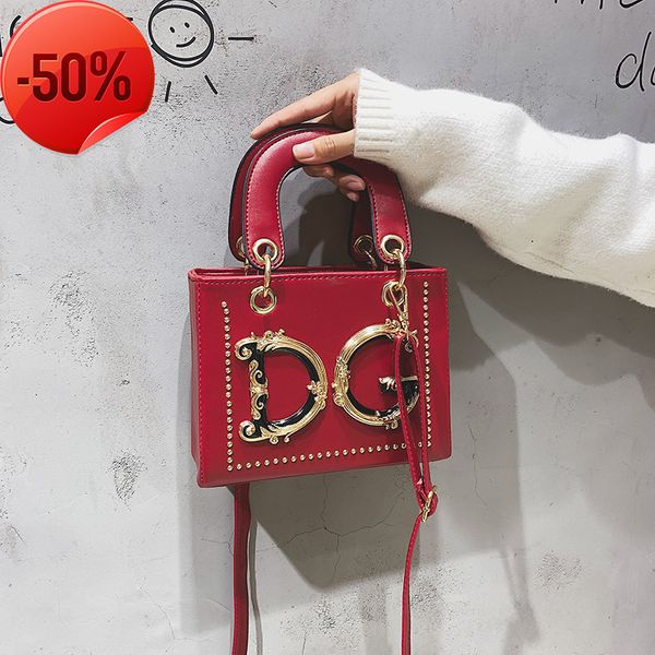 the factory directly women's 2022 fashion women's single shoulder personality letter hand texture princs bag
the factory directly women's 2022 fashion women's single shoulder personality letter hand texture princs bag