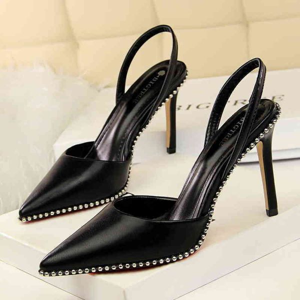 sandals luxury rivet high heels pumps pointed shallow mouth one line belt t, Black
sandals luxury rivet high heels pumps pointed shallow mouth one line belt t, Black