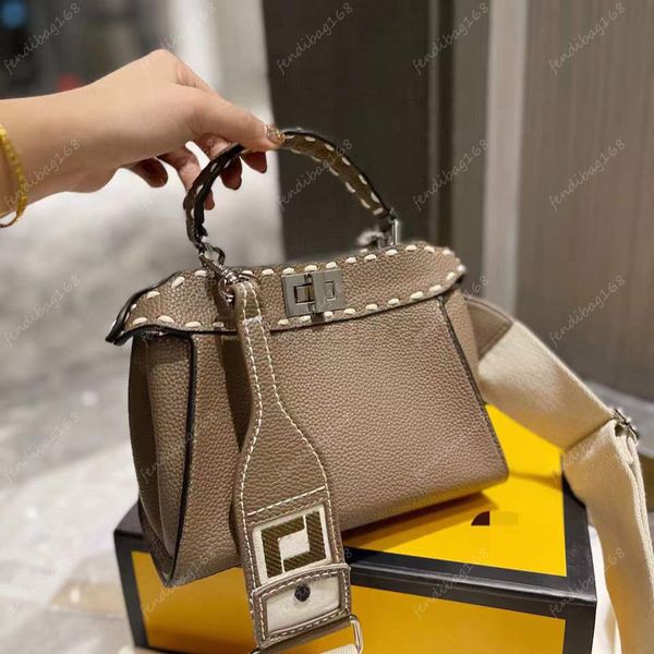9a designer luxury bag tote cross body handbag fashion leather 4 color turnlock zipper pocket metal fitting detachable shoulder strap
9a designer luxury bag tote cross body handbag fashion leather 4 color turnlock zipper pocket metal fitting detachable shoulder strap