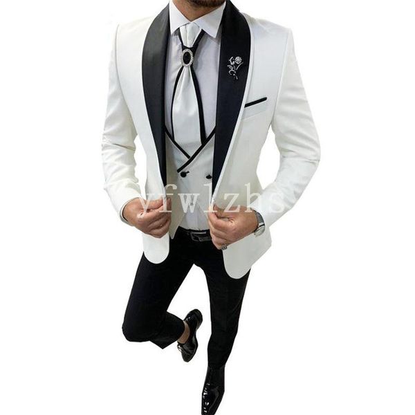 handsome white man's suits shawl lapel groom tuxedos groomsmen wedding/prom/dinner man blazer jacket pants vest tie n048, Black;gray
handsome white man's suits shawl lapel groom tuxedos groomsmen wedding/prom/dinner man blazer jacket pants vest tie n048, Black;gray