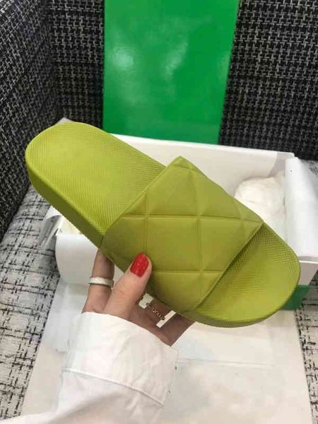 slippers summer fashion slippers luxury woman beach cartoon big head leather platform sandals el bath men slides designer flat women shoes l, Black
slippers summer fashion slippers luxury woman beach cartoon big head leather platform sandals el bath men slides designer flat women shoes l, Black