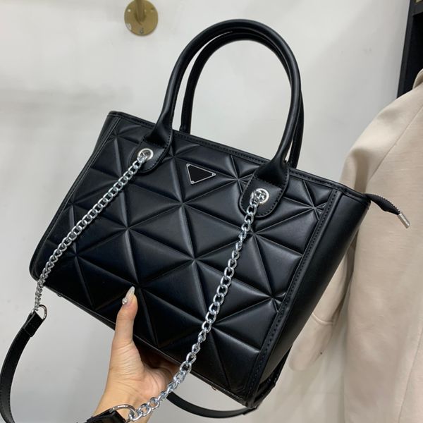 2022ss womens pu totes bags luxury designer women handbags shopping shoulder bag business casual outdoor travel handbag with triangle badge
2022ss womens pu totes bags luxury designer women handbags shopping shoulder bag business casual outdoor travel handbag with triangle badge