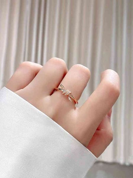 zaun 18k rose gold rope knot ring female t's set with diamond twist cross narrow version couple's, Golden;silver
zaun 18k rose gold rope knot ring female t's set with diamond twist cross narrow version couple's, Golden;silver