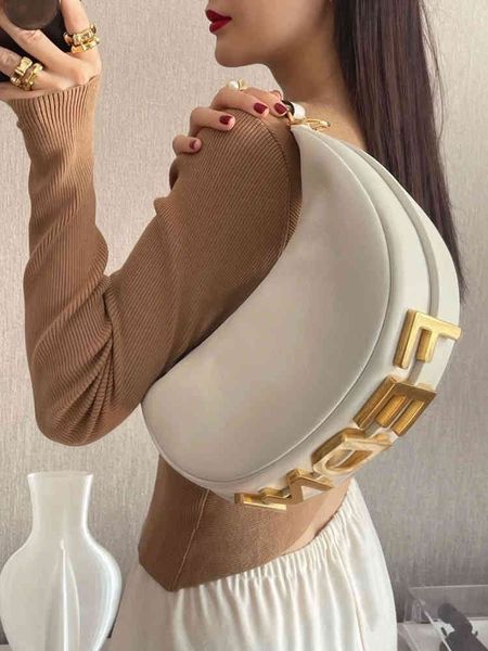 2022 new women's bag handbag fashion letter personality chain diagonal women bags designer luxury fashion handbags
2022 new women's bag handbag fashion letter personality chain diagonal women bags designer luxury fashion handbags