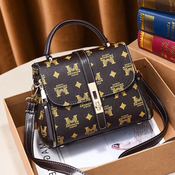 designer bags for women women's fashion printed portable single shoulder messenger small square bag large capacity retro letter luxury
designer bags for women women's fashion printed portable single shoulder messenger small square bag large capacity retro letter luxury