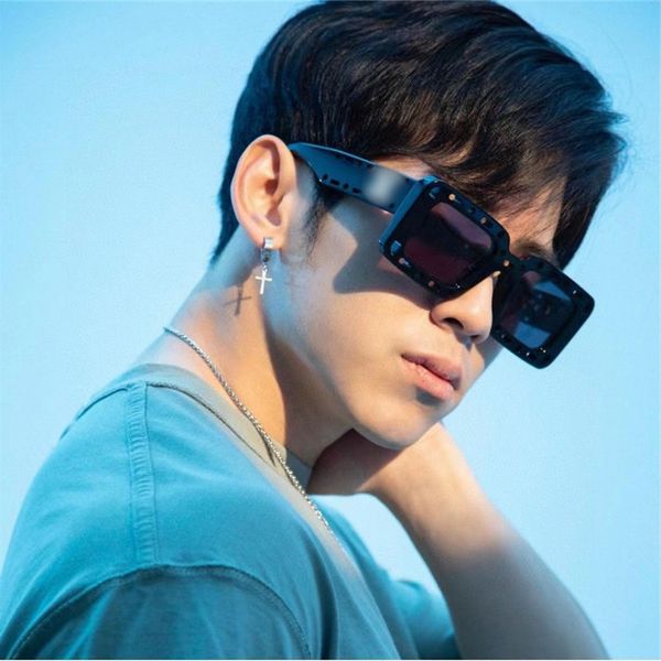 2022 fashionoff new fashion trendsetter white sunglasses hollow out design sunglasses oeri025, White;black
2022 fashionoff new fashion trendsetter white sunglasses hollow out design sunglasses oeri025, White;black