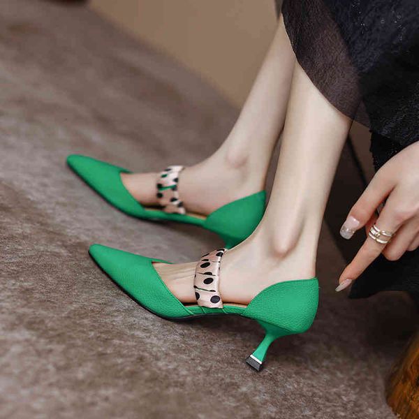 sandals pointed thin heel temperament hollow sandals summer simple korean silk ribbon wrap head l4b6, Black
sandals pointed thin heel temperament hollow sandals summer simple korean silk ribbon wrap head l4b6, Black