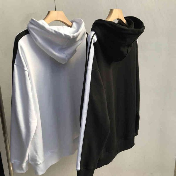 palms designer draw hoodies mens and womens lovers cotton large loose trendy round neck black and white stripe side angels sweater
palms designer draw hoodies mens and womens lovers cotton large loose trendy round neck black and white stripe side angels sweater