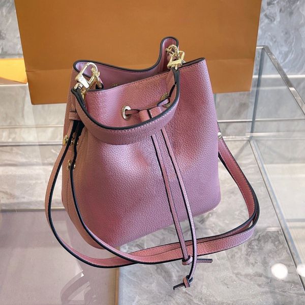 2022 new crossbody fashion drawstring handbags shoulder cross open bag string long plain fresh practical casual interior compartment women p
2022 new crossbody fashion drawstring handbags shoulder cross open bag string long plain fresh practical casual interior compartment women p