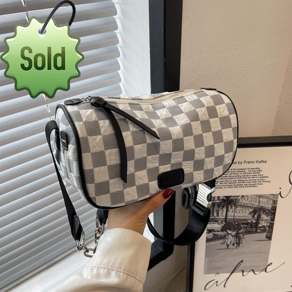 large capacity small women's 2022 new simple style fashion solid color shoulder messenger ladies designer bag handbag
large capacity small women's 2022 new simple style fashion solid color shoulder messenger ladies designer bag handbag