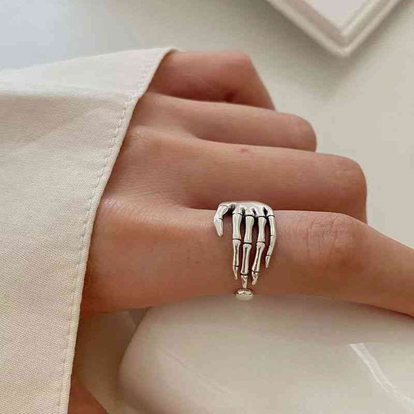 designer fashion heart ring for woman man love dark palm cool hip hop street style retro fashion skeleton five claw ring female, Silver
designer fashion heart ring for woman man love dark palm cool hip hop street style retro fashion skeleton five claw ring female, Silver