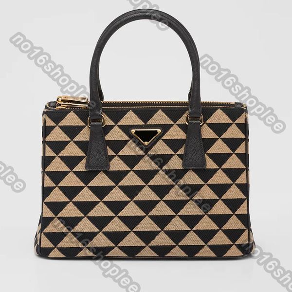galleria embroidered fabric small bag designer women shoulder bags crossbody fashion leather women wallet purse
galleria embroidered fabric small bag designer women shoulder bags crossbody fashion leather women wallet purse