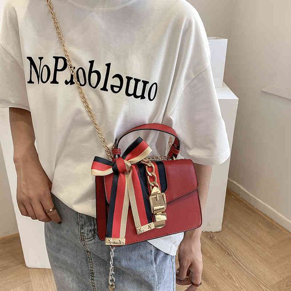 fashion trend new ladies luxury brand designer bag wholesale lady chain square silk scarf bow single shoulder s
fashion trend new ladies luxury brand designer bag wholesale lady chain square silk scarf bow single shoulder s