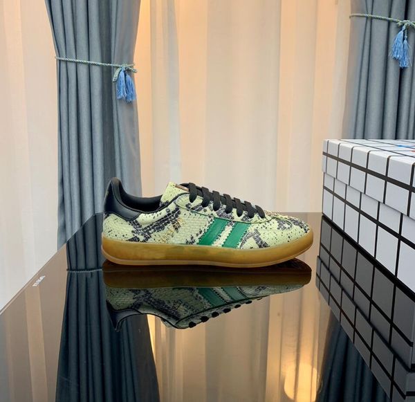 designer luxury gazelles sneaker casual shoes embroidery design women gazelle sneaker retro sneakers fluff upper rubber sole comfor, Black
designer luxury gazelles sneaker casual shoes embroidery design women gazelle sneaker retro sneakers fluff upper rubber sole comfor, Black