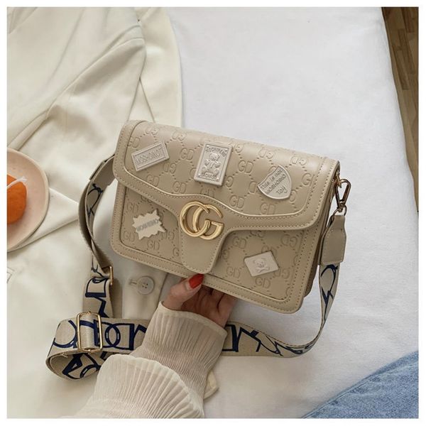 purses small women's summer new fashion versatile foreign style small square bag net red texture broadband single shoulder messenger
purses small women's summer new fashion versatile foreign style small square bag net red texture broadband single shoulder messenger