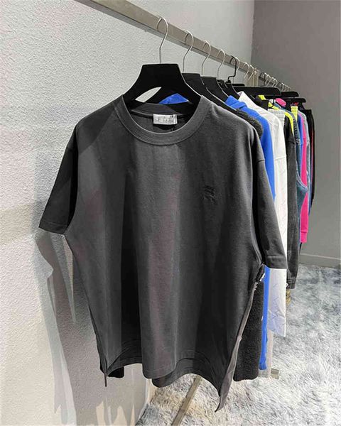high street fashion brand designer t shirt ins 22ss spring and summer new back printed app embroidered letter printed couple casual short sl, White;black
high street fashion brand designer t shirt ins 22ss spring and summer new back printed app embroidered letter printed couple casual short sl, White;black