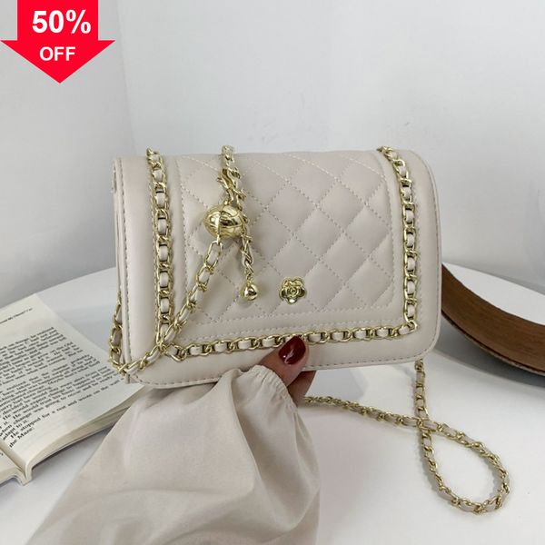 linggeshan camellia chain new single messenger bag fashion small women's fashionable female hs shoulder handbags in trendy underarm
linggeshan camellia chain new single messenger bag fashion small women's fashionable female hs shoulder handbags in trendy underarm