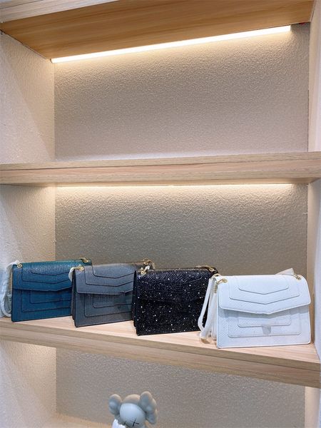 fashion luxury classic women's leather shoulder bags designer handbags chain crossbody bag super nice handbag lady clutch purses totes
fashion luxury classic women's leather shoulder bags designer handbags chain crossbody bag super nice handbag lady clutch purses totes
