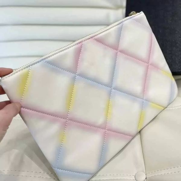 2022ss women's fashion luxury handbag multicolor leather cross design handbag contrast color eternal diamond quilted shoulder bag handb
2022ss women's fashion luxury handbag multicolor leather cross design handbag contrast color eternal diamond quilted shoulder bag handb