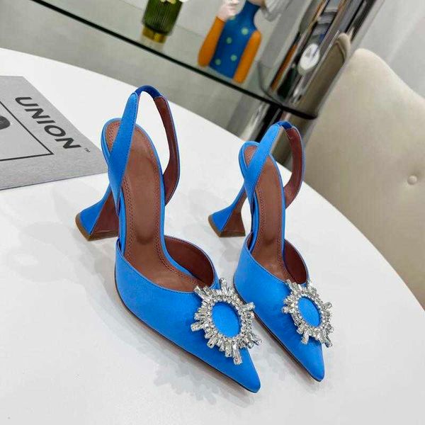 sandals heeled shoes amina muaddi begum bow crystal-embellished buckle pointed toesl sunflower sandal summer footwear, Black
sandals heeled shoes amina muaddi begum bow crystal-embellished buckle pointed toesl sunflower sandal summer footwear, Black