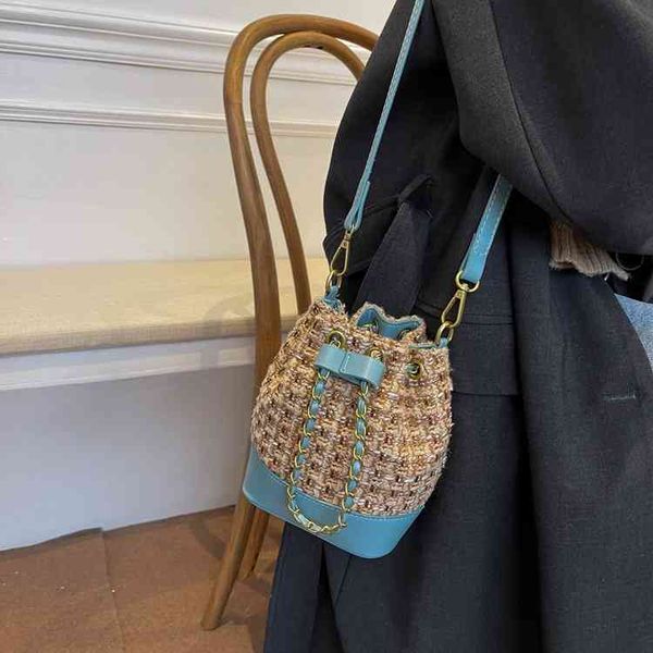 purse sale autumn winter bag new women's woolen messenger bag fashion versatile bucket
purse sale autumn winter bag new women's woolen messenger bag fashion versatile bucket