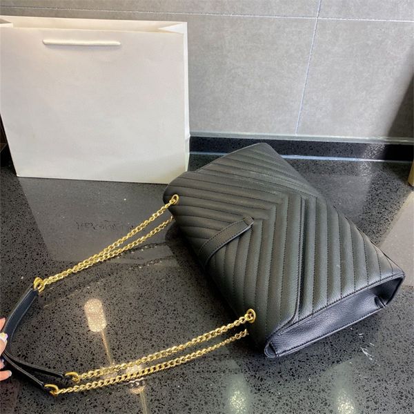 envelope shoulder bag golden chain cross body bags genuine cowhide fanny pack luxury lady purse messenger brand wallets, Red;black
envelope shoulder bag golden chain cross body bags genuine cowhide fanny pack luxury lady purse messenger brand wallets, Red;black