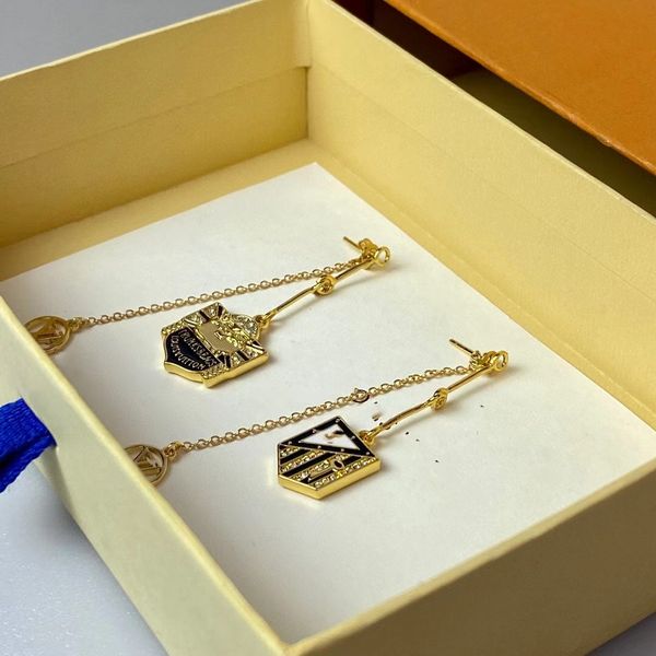 luxury famous brand designer dangle earrings round circle square charm chain drop earrings for women jewelry, Silver
luxury famous brand designer dangle earrings round circle square charm chain drop earrings for women jewelry, Silver