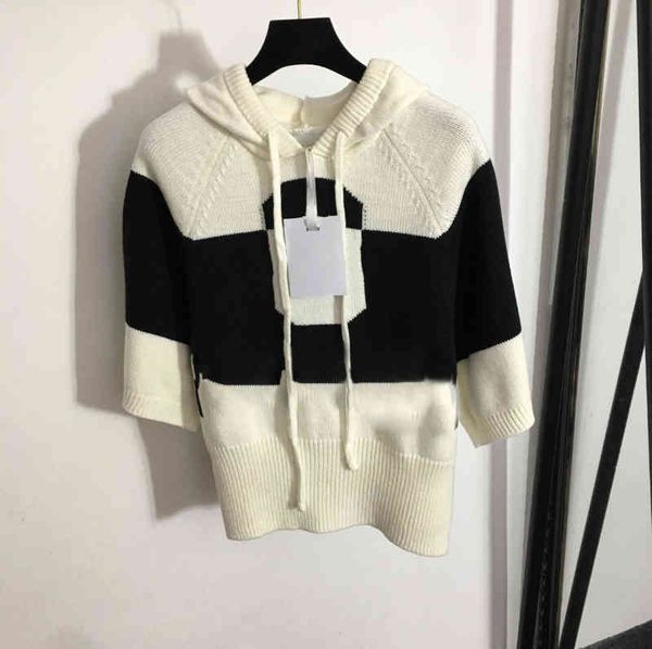 luxury women sweater beige number 8 letter colorblock hooded short sleeve knit sweater autumn designer womens sweaters 0912, White;black
luxury women sweater beige number 8 letter colorblock hooded short sleeve knit sweater autumn designer womens sweaters 0912, White;black