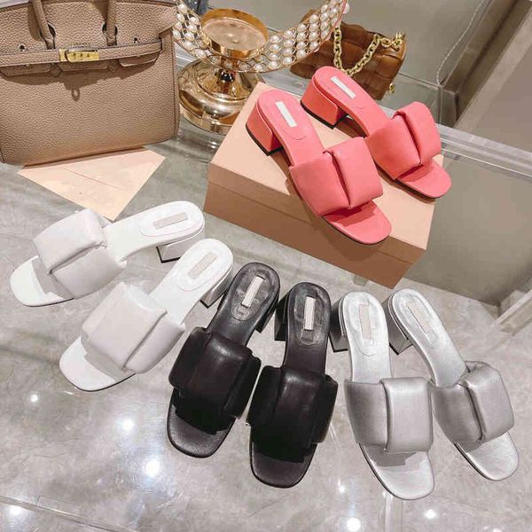 sandals summer soft sheepskin thick medium heel casual slippers are comfortable and versatile. wear sandals with pleated lines outside, Black
sandals summer soft sheepskin thick medium heel casual slippers are comfortable and versatile. wear sandals with pleated lines outside, Black