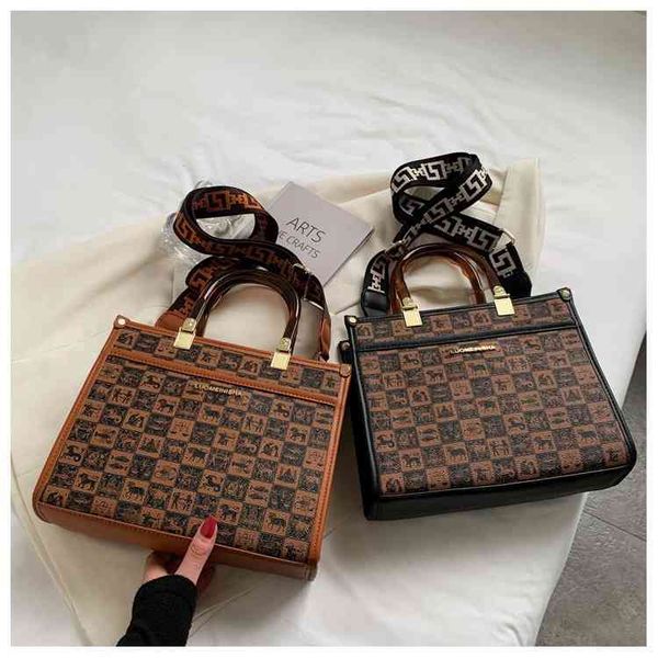 bag women's new 2022 single shoulder cross tote handbags luxury designer crossbody bags
bag women's new 2022 single shoulder cross tote handbags luxury designer crossbody bags
