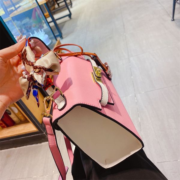 luxury shoulder bags mini handbags fashion purse women crossbody leather handbag lady evening bag with silk scarf shoe pendant
luxury shoulder bags mini handbags fashion purse women crossbody leather handbag lady evening bag with silk scarf shoe pendant