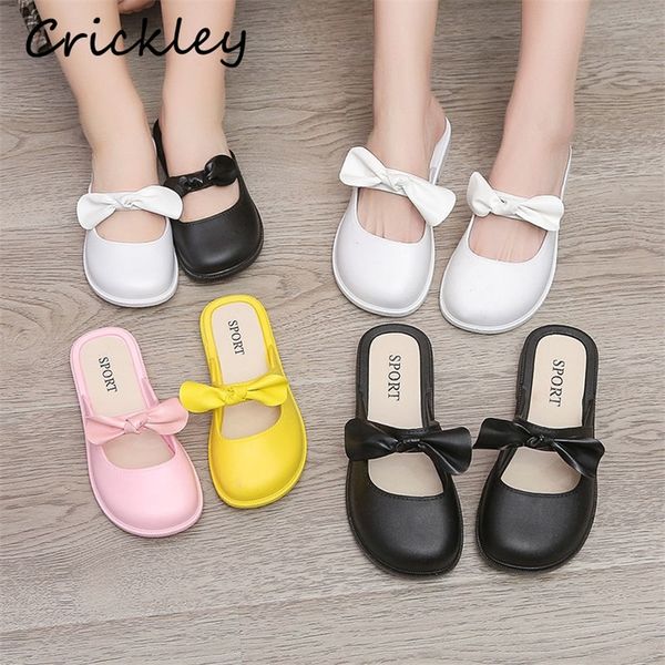 fashion kids girls slipper solid pvc barefoot shoes for mother daughter flats beach shoes comfortable outdoor children slippers 220426, Black;grey
fashion kids girls slipper solid pvc barefoot shoes for mother daughter flats beach shoes comfortable outdoor children slippers 220426, Black;grey