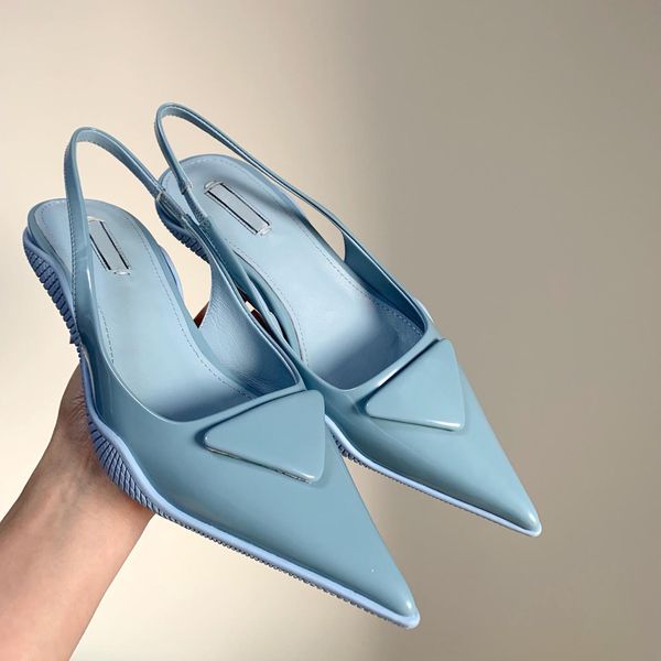 2022 fashion classic low heeled sandals coarse heel leather suede woman shoes metal buckle parties highs heels belt buckles lady sandal size, Black
2022 fashion classic low heeled sandals coarse heel leather suede woman shoes metal buckle parties highs heels belt buckles lady sandal size, Black