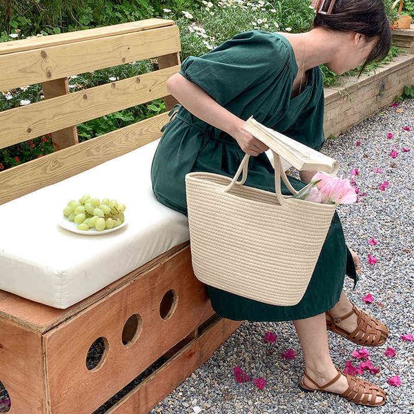 summer small fresh seaside vacation straw woven bag one shoulder women s bag leisure versatile beach large capacity woven handbag 220517
summer small fresh seaside vacation straw woven bag one shoulder women s bag leisure versatile beach large capacity woven handbag 220517