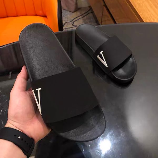 2022 multiple colour designer slippers quality slide summer fashion wide flat slipper flip flop mens womens sandals shoes size 36-46 with bo, Black
2022 multiple colour designer slippers quality slide summer fashion wide flat slipper flip flop mens womens sandals shoes size 36-46 with bo, Black