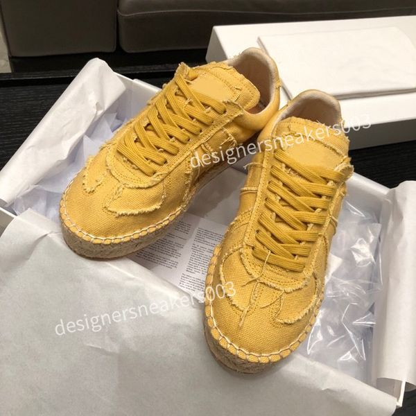 2022 sports shoesluxury trainer sneaker shoes low fashion brand women designer trainers sneakers lows shoes genuine leather siz35-40, Black
2022 sports shoesluxury trainer sneaker shoes low fashion brand women designer trainers sneakers lows shoes genuine leather siz35-40, Black