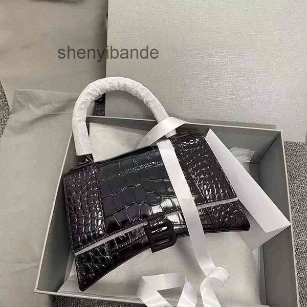 designer bag bbalencaigss handbags fashion bag 2022 b family high version women's crocodile hourglass leather one shoulder slant cross
designer bag bbalencaigss handbags fashion bag 2022 b family high version women's crocodile hourglass leather one shoulder slant cross