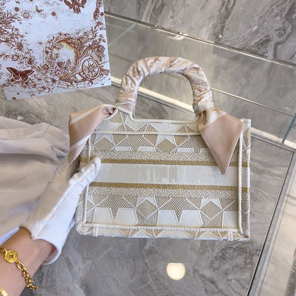 french fashion bag luxury mini tote classic embroidery designer handbags woman luxurys designers bags lady wallet backpak shoulder bags
french fashion bag luxury mini tote classic embroidery designer handbags woman luxurys designers bags lady wallet backpak shoulder bags