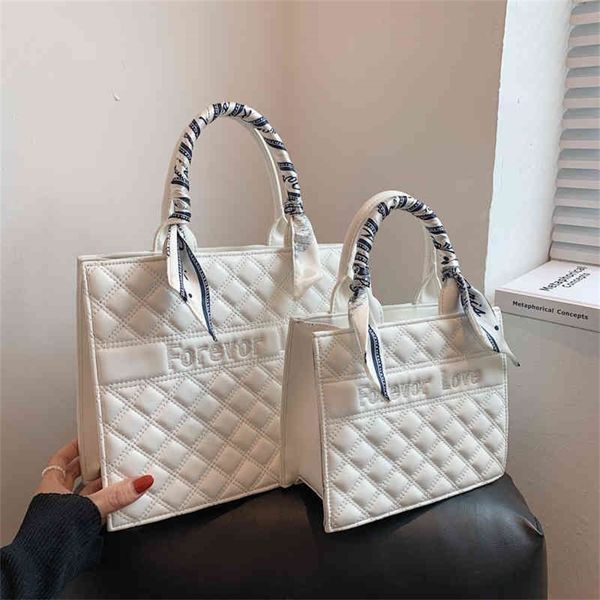 lingge fashion silk scarf messenger tote popular foreign style portable women's commuting to work simple design purses online
lingge fashion silk scarf messenger tote popular foreign style portable women's commuting to work simple design purses online