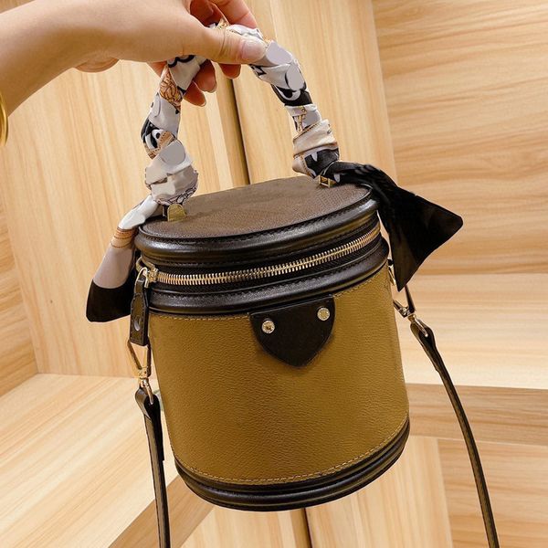 bags bucket woman leather zipper adjustable shoulder strap lock metal genuine leather letter canvas fabric
bags bucket woman leather zipper adjustable shoulder strap lock metal genuine leather letter canvas fabric
