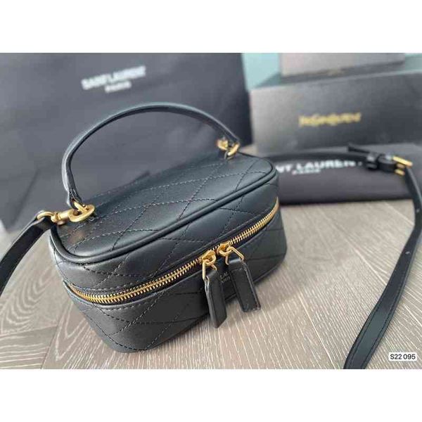 designer 2022 bag new pattern purchasing agent cosmetic bags black ss new porta luxury women's bags, Black;red
designer 2022 bag new pattern purchasing agent cosmetic bags black ss new porta luxury women's bags, Black;red