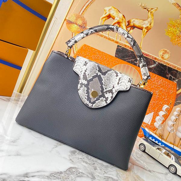 women totes designer handbag genuine leather bag size 36x23x14 and 27x20x9cmcm model m95500
women totes designer handbag genuine leather bag size 36x23x14 and 27x20x9cmcm model m95500