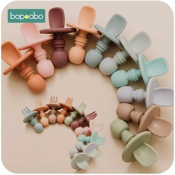 2pc baby silicone spoon feeding set kid dishes toddlers infant feeding accessories spoon silicone tableware childrens goods 220715
2pc baby silicone spoon feeding set kid dishes toddlers infant feeding accessories spoon silicone tableware childrens goods 220715
