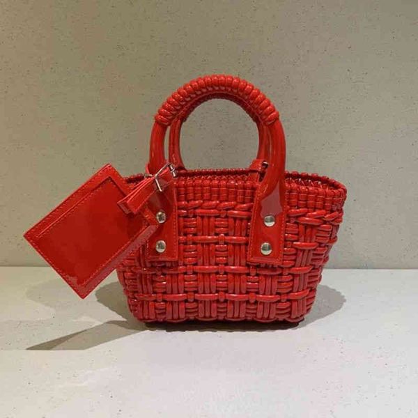 women new fashion designer brand hollow alphabet fashion paper woven women's shoulder bag summer beach tote luxury bag g220601
women new fashion designer brand hollow alphabet fashion paper woven women's shoulder bag summer beach tote luxury bag g220601