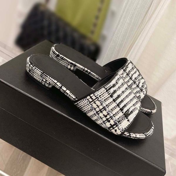 2022 slippers sandals slides small fragrant wind flip-flops for women with matching color tweed and leather matching colors slipper with mat, Black
2022 slippers sandals slides small fragrant wind flip-flops for women with matching color tweed and leather matching colors slipper with mat, Black
