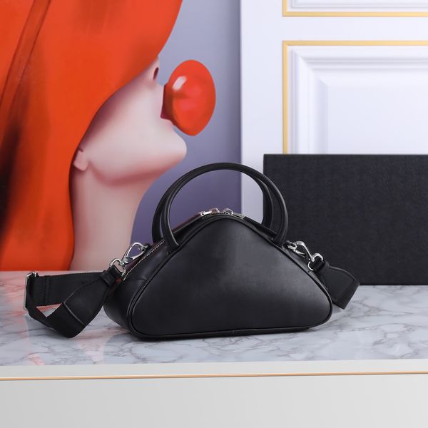 triangle bowling bag genuine leaher handbag good-looking crossbody bag shoulder bags, Black;red
triangle bowling bag genuine leaher handbag good-looking crossbody bag shoulder bags, Black;red