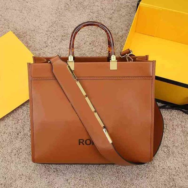 5aluxurys designer handbags tote bags designer bagsbrown blue black leather material large capacity crossbody bag men women universal clas, Red;black
5aluxurys designer handbags tote bags designer bagsbrown blue black leather material large capacity crossbody bag men women universal clas, Red;black