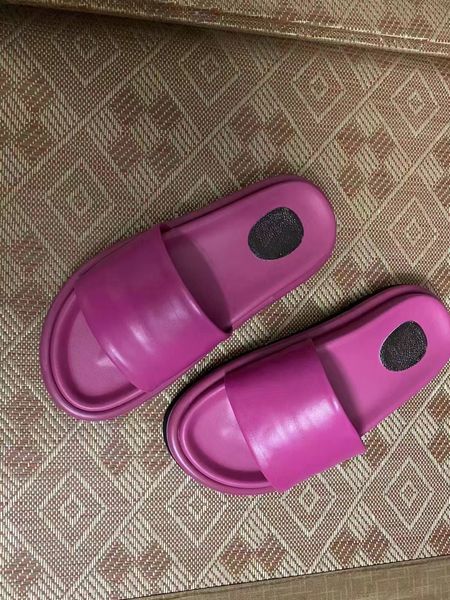mens designerclassic slide slippers womens sandals designer luxury shoes summer rubber soft soled slipper outdoor beach shoe heatshoes 35-45, Black
mens designerclassic slide slippers womens sandals designer luxury shoes summer rubber soft soled slipper outdoor beach shoe heatshoes 35-45, Black