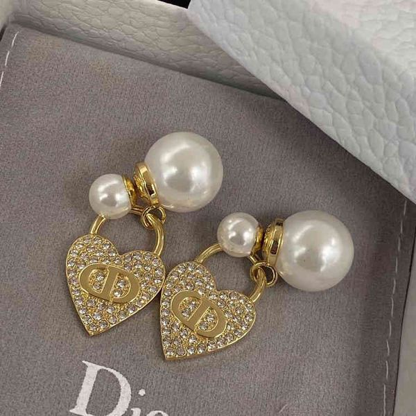 2022 factory wholesale new di home pearl full diamond love simple high sense earrings jewelry, Golden
2022 factory wholesale new di home pearl full diamond love simple high sense earrings jewelry, Golden